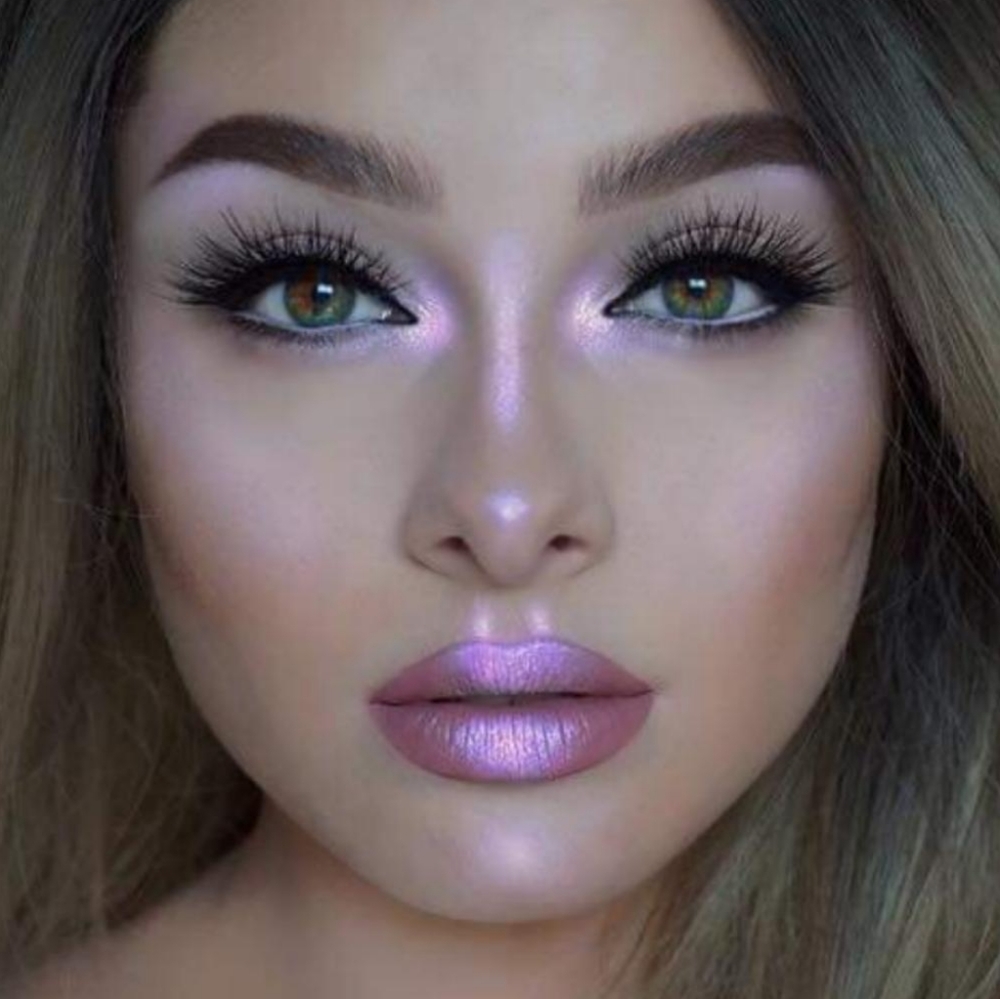 Blossoms Highlighter Palette - Picture 4 of 6